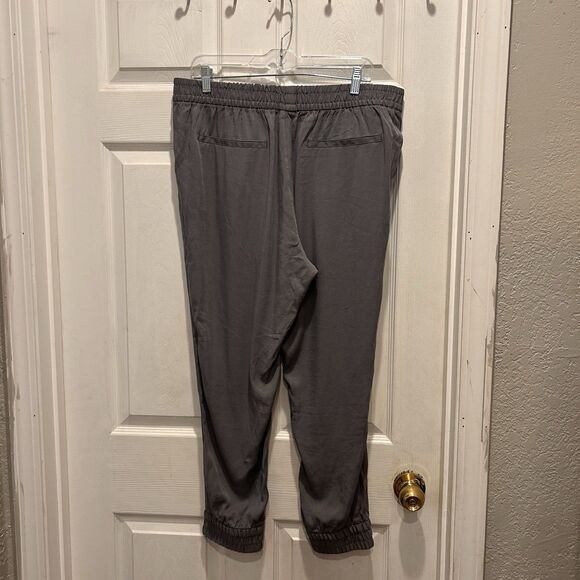 Old Navy Gray‎ Lyocell Blend Cropped Joggers Womens Large - Picture 4 of 6